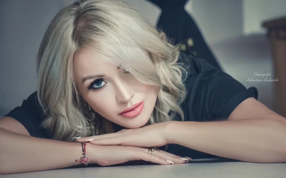 corka-macgyvera - zdjęcie 1