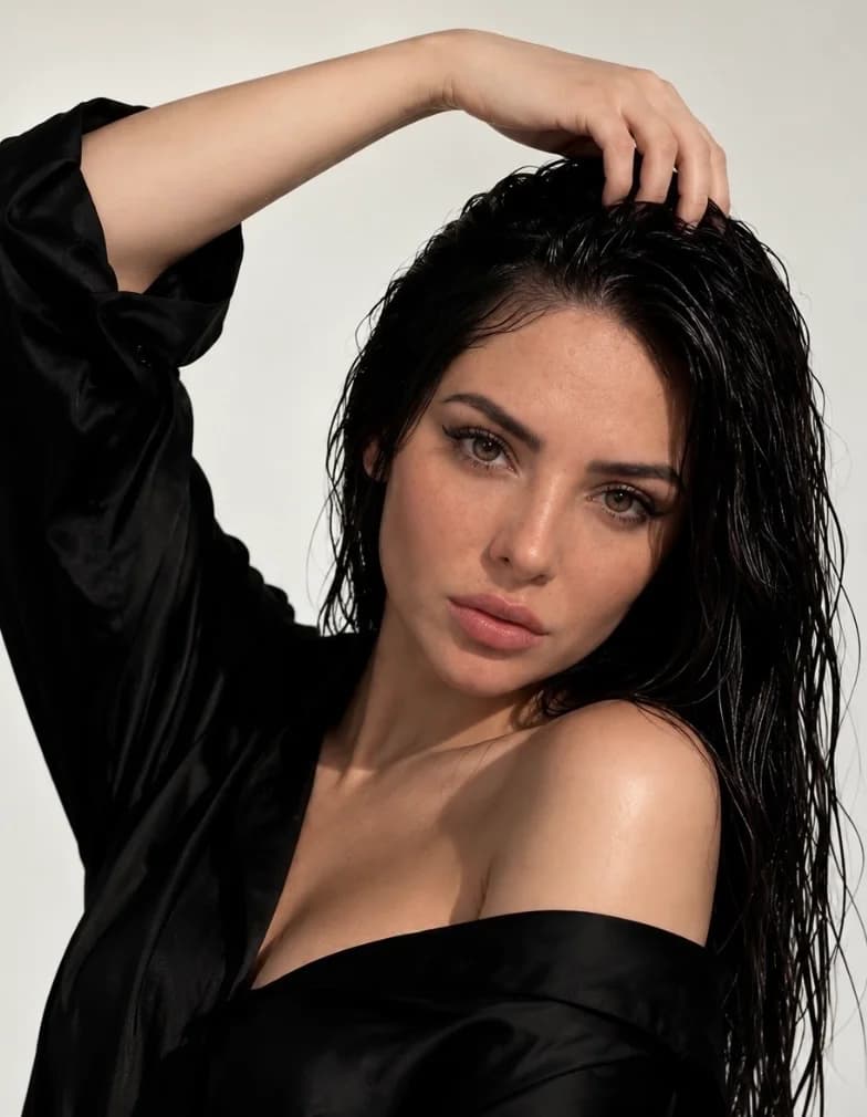 Okładka profilu modelki Cyrus Lidia